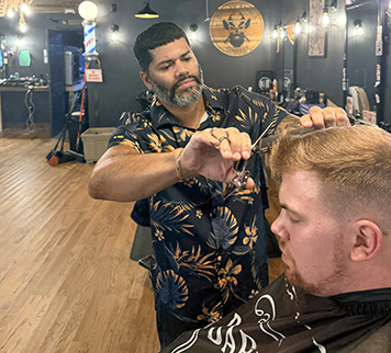 Jason Colon, barber at Outlaw Barber Company Goose Creek